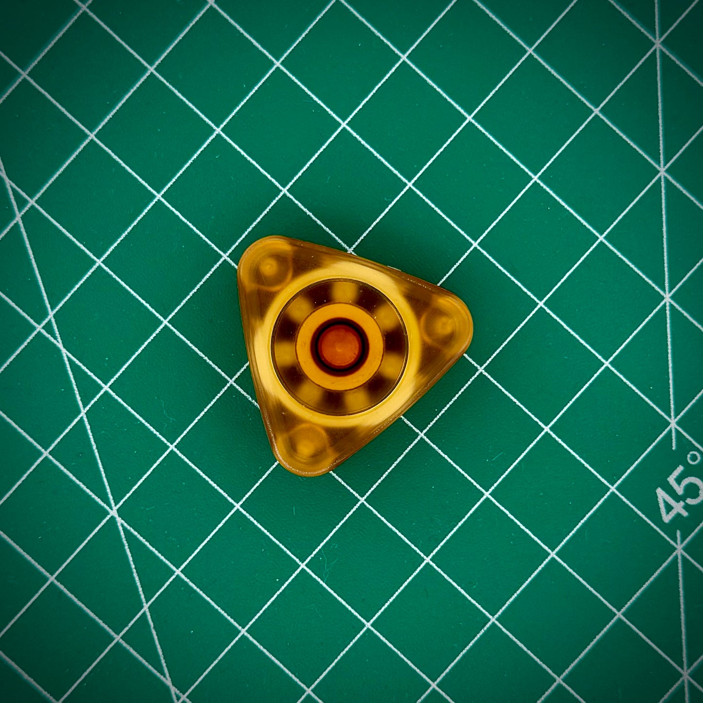 Ispinenkliq - Ultem - Haptic Magnetic Rotating Clicking Spinner