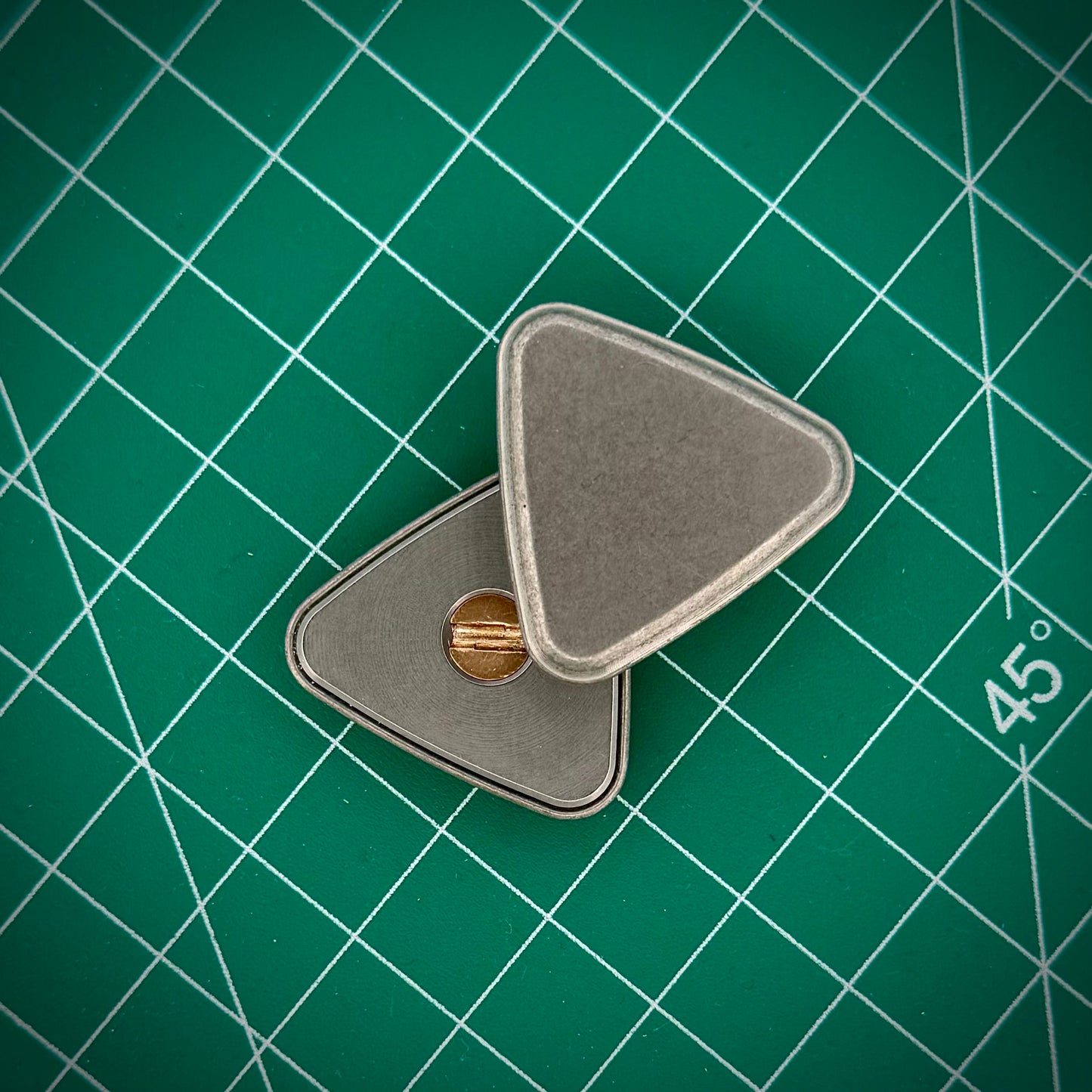 Islidenkliq - Triangular Magnetic Slider